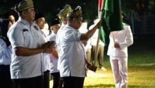 Ketua Umum Ikatan Pemuda Pekanbaru Muflihun STP.MAP menerima bendera PATAKA IPP di dampingi seluruh Pengurus masa bakti 2026-2030