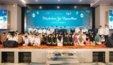 Managemen New Paragon dan Grand Dragon serta New Holywood Hotel
Berphoto bersama 
Hadir dalam acara Silahturahmi tersebut perwakilan Camat Lima Puluh,lurah Lima Puluh,Lurah Skip dan RW RT