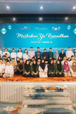 Sambut Bulan Suci, Manajemen New Paragon, Grand Dragon, dan Hotel New Holywood Santuni Anak Yatim