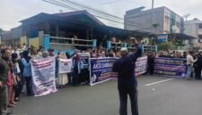 Aksi damai warga Pekanbaru 