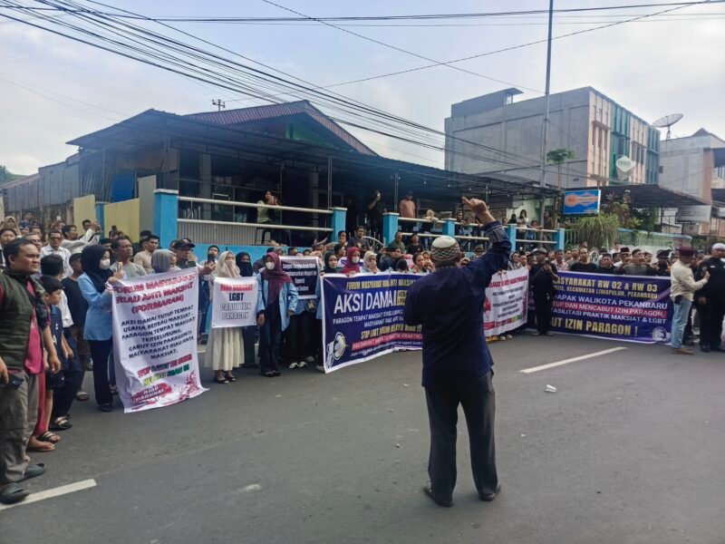 Aksi damai warga Pekanbaru 