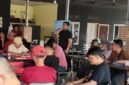Arif Eka Saputra anggota DPD RI memberikan kata sambutan dalam peresmian Klub Domino ORADO Swiss Zone 
Hari Minggu 30 Mei 2026 di Cafe ORADO jalan Garuda Sakti