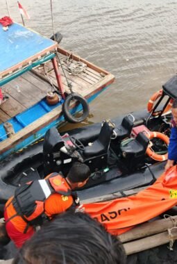 Bocah 6 tahun Jatuh di Dermaga TPI, Ditemukan Dalam Kondis Meninggal